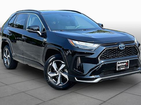Used 2023 Toyota RAV4 SE w/ Weather & Moonroof Package AWD/4WD image 3