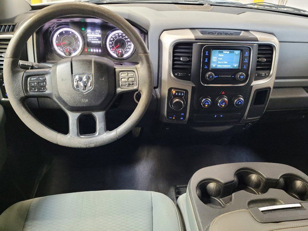 Used 2020 RAM 1500 Classic SLT AWD/4WD image 22