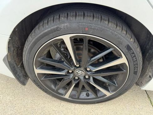 Used 2020 Toyota Camry XSE FWD image 11