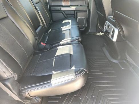 Used 2019 Ford F150 Lariat RWD image 31