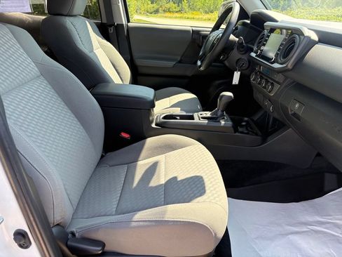 Used 2023 Toyota Tacoma SR AWD/4WD image 27