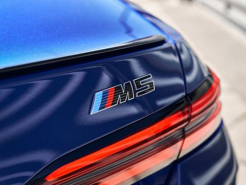 Used 2026 BMW M5 w/ Executive Package image 14