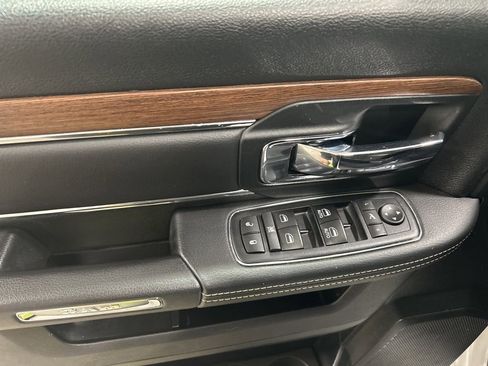 Used 2017 RAM 1500 Laramie w/ Convenience Group image 11