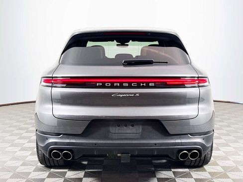 Used 2025 Porsche Cayenne S AWD/4WD image 6