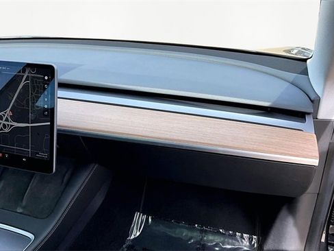 Used 2021 Tesla Model 3 Performance image 16