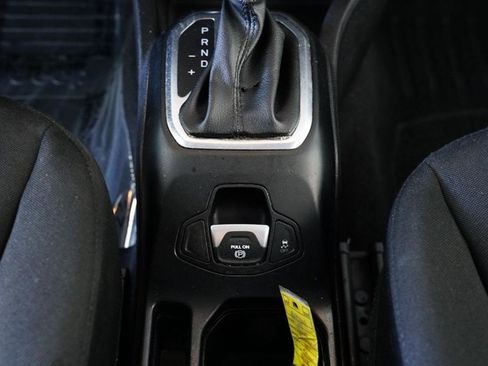 Used 2018 Jeep Renegade Latitude w/ UConnect 8.4 Nav Group image 20