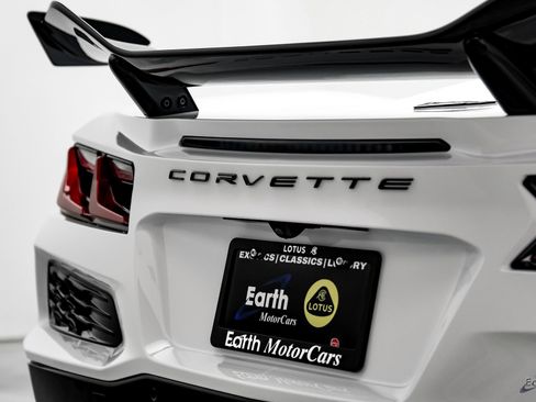 Used 2025 Chevrolet Corvette Z06 w/ Z07 Performance Package RWD image 18