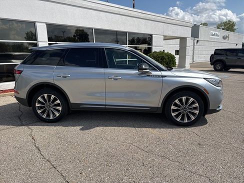 Used 2022 Lincoln Corsair Reserve w/ Equipment Group 201A image 2