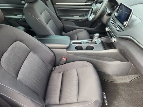 Used 2022 Nissan Altima 2.5 SV FWD image 14
