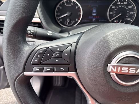 Used 2025 Nissan Altima 2.5 SV FWD image 20