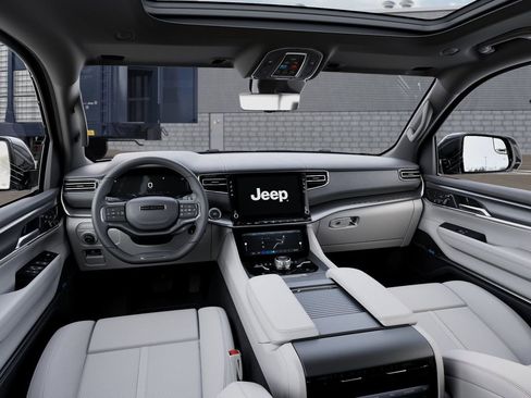New 2026 Jeep Grand Wagoneer Summit image 14