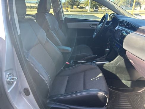 Used 2015 Toyota Corolla L image 12