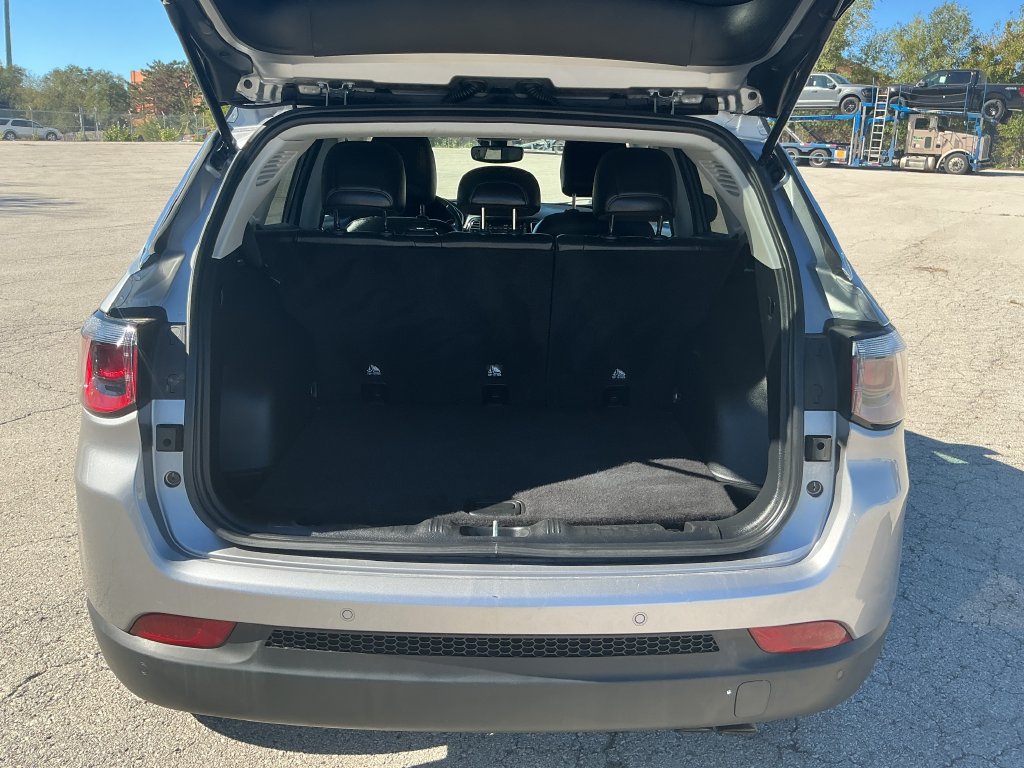 Used 2021 Jeep Compass Limited AWD/4WD image 17
