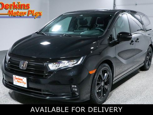Used 2023 Honda Odyssey Sport image 1
