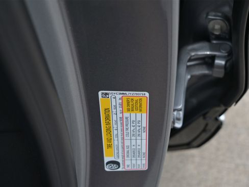 New 2026 Cadillac Vistiq Premium Luxury w/ LPO, Floor Liner Package image 29