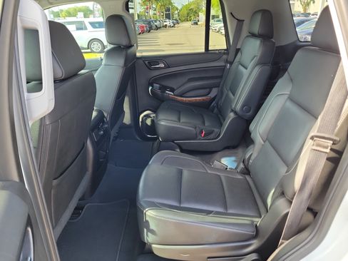 Used 2019 Chevrolet Tahoe Premier RWD image 16