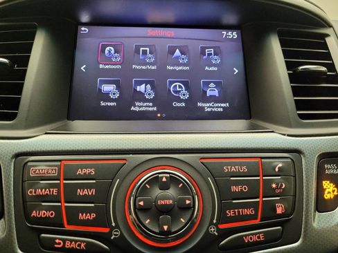 Used 2019 Nissan Pathfinder SL FWD image 25