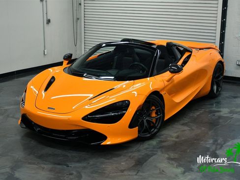 Used 2023 McLaren 720S Spider image 3
