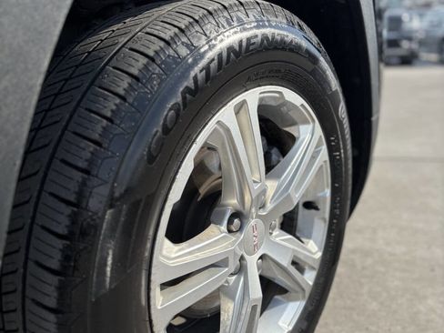 Used 2022 GMC Terrain SLE w/ Driver Convenience Package image 9