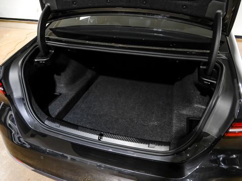 Used 2025 BMW 530i RWD image 64