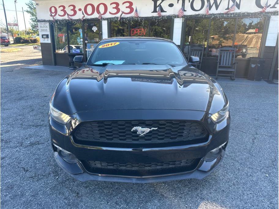 Used 2017 Ford Mustang Coupe RWD image 2