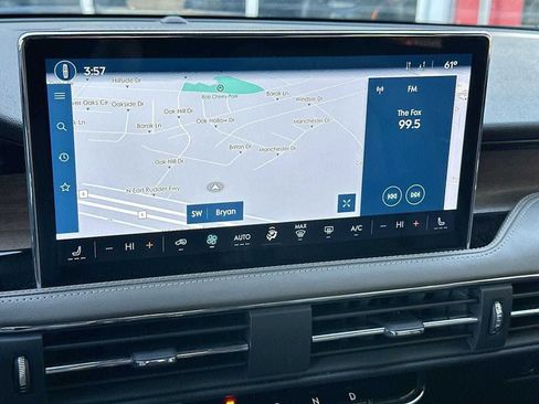 Used 2023 Lincoln Corsair Reserve image 20