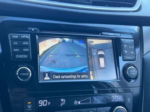 Used 2016 Nissan Rogue SV w/ SV Premium Package image 20