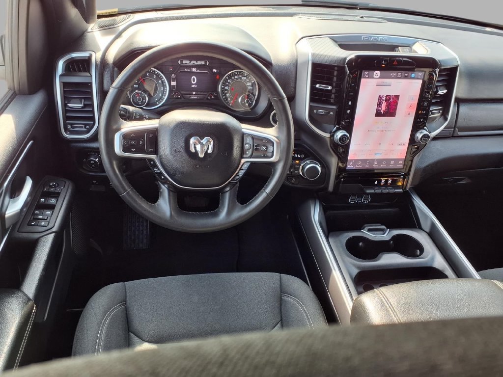 Used 2025 RAM 1500 Big Horn AWD/4WD image 4