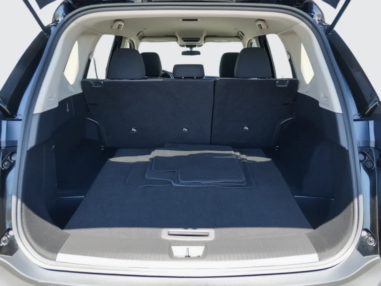 Used 2023 Nissan Rogue SV FWD image 29