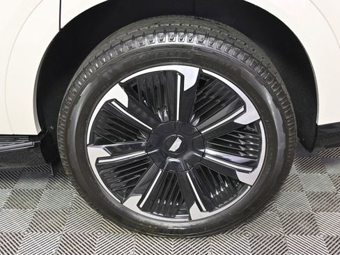 New 2026 Cadillac Escalade IQ Sport 1 w/ LPO, Floor Liner Package AWD/4WD image 19