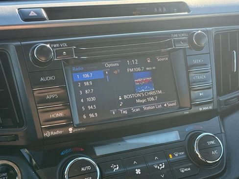 Used 2018 Toyota RAV4 XLE image 21