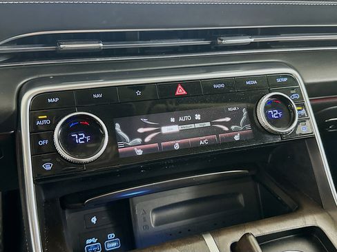 Used 2024 Genesis GV80 2.5T image 24