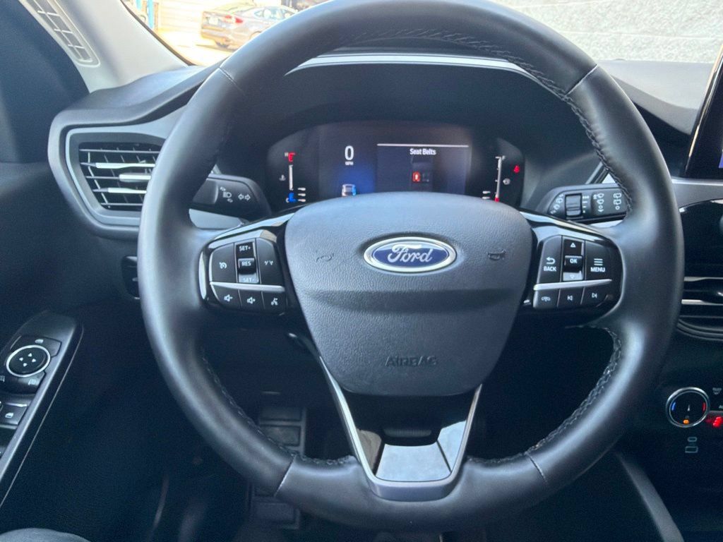 Used 2023 Ford Escape Active AWD/4WD image 22