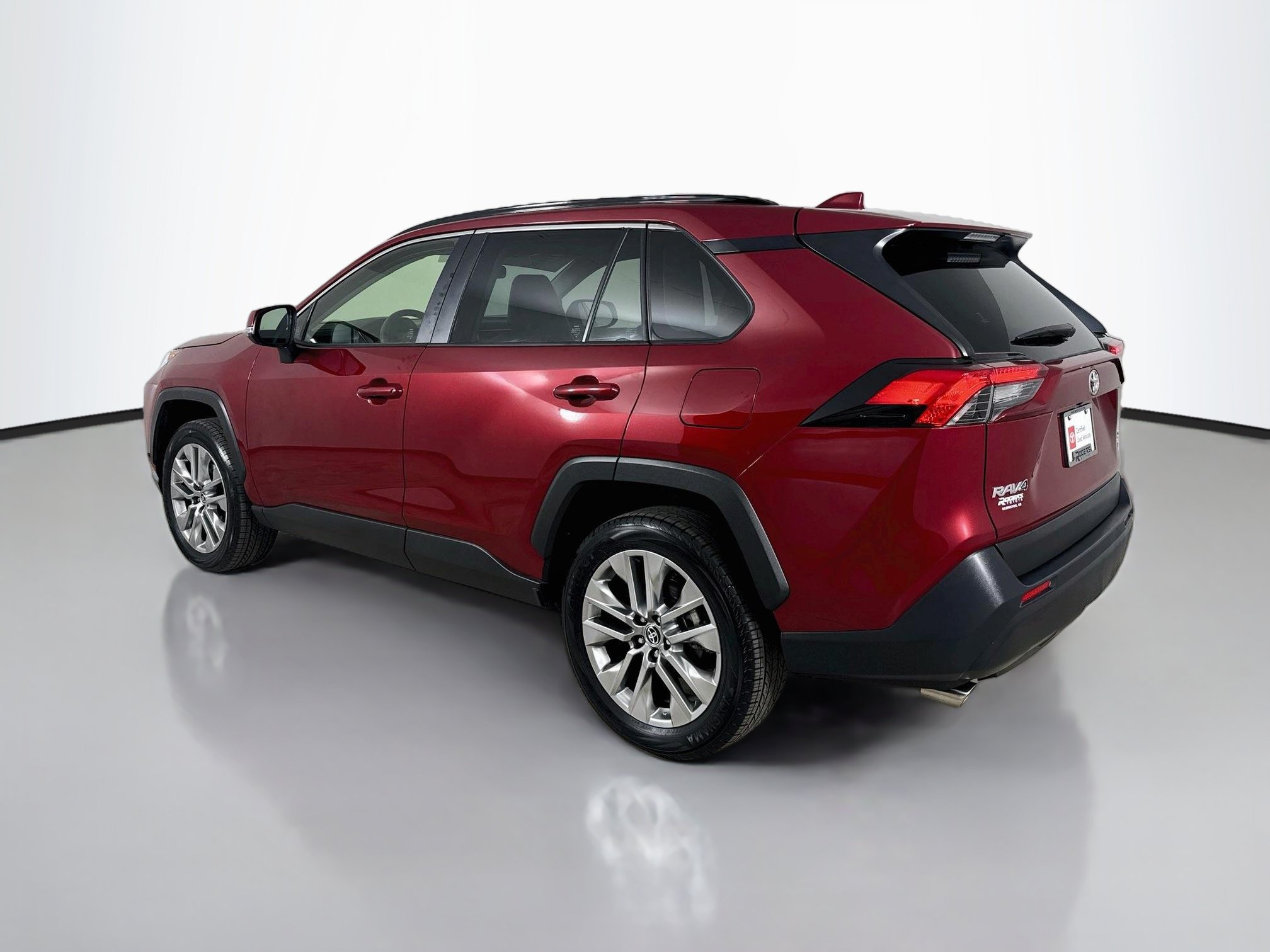 Certified 2023 Toyota RAV4 XLE Premium AWD/4WD image 6