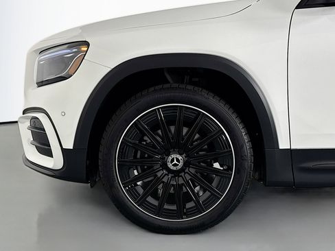 New 2026 Mercedes-Benz GLB 250 image 10