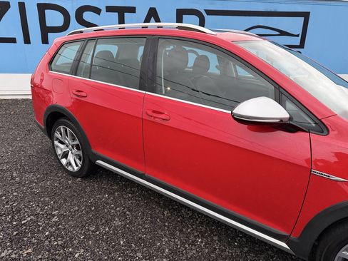 Used 2017 Volkswagen Golf Alltrack SEL image 10