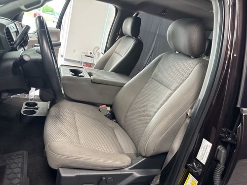 Used 2019 Ford F150 XLT w/ Equipment Group 302A Luxury AWD/4WD image 28
