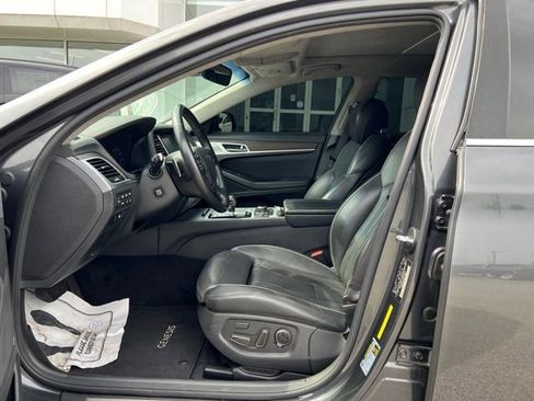 Used 2018 Genesis G80 5.0 Ultimate RWD image 9