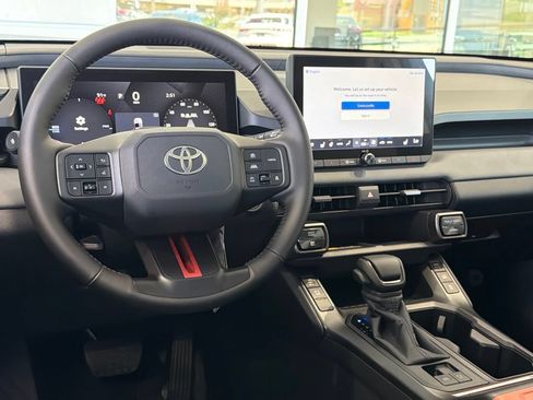 New 2026 Toyota RAV4 FWD image 28