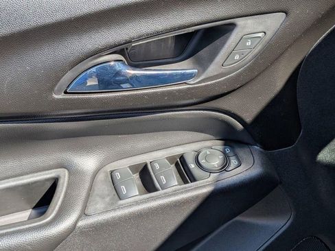 Used 2020 Chevrolet Equinox LT image 12