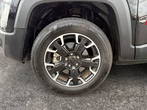 Used 2023 Jeep Renegade Trailhawk AWD/4WD image 14
