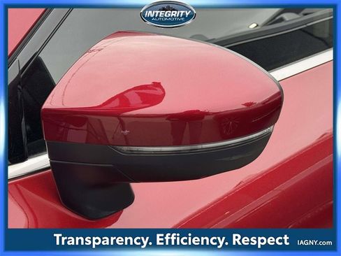 Used 2022 Nissan Pathfinder Platinum w/ Cargo Package image 6