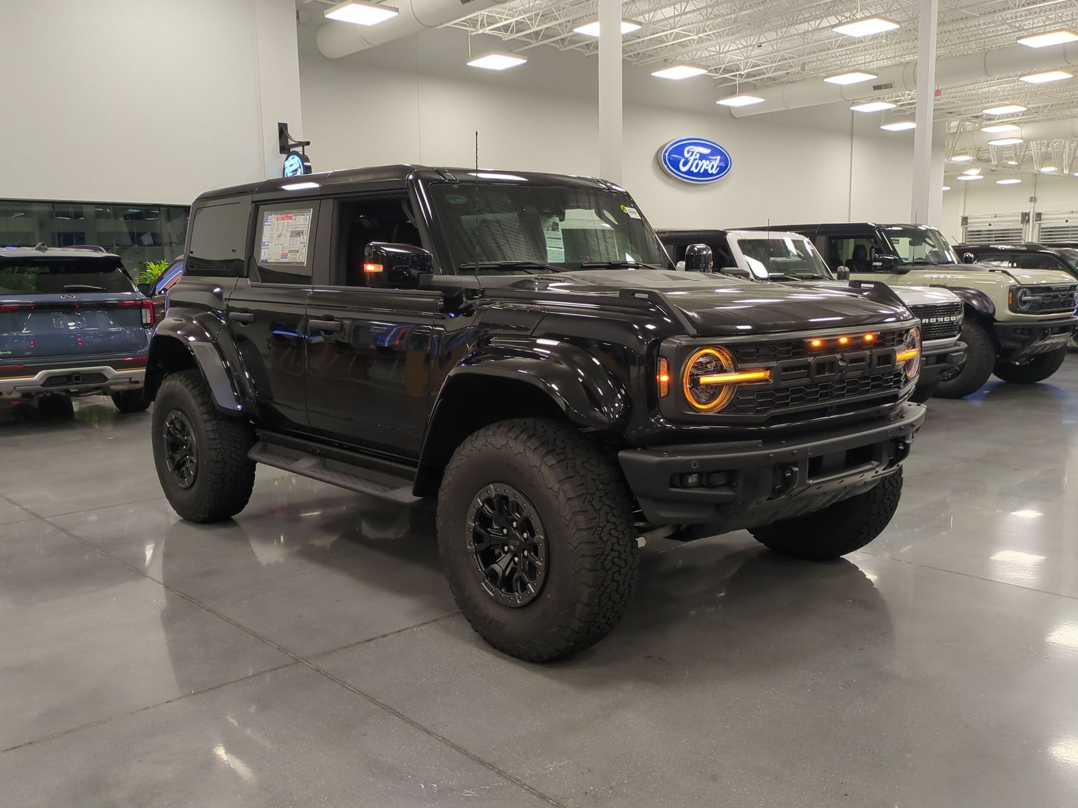 New 2026 Ford Bronco Raptor AWD/4WD image 1
