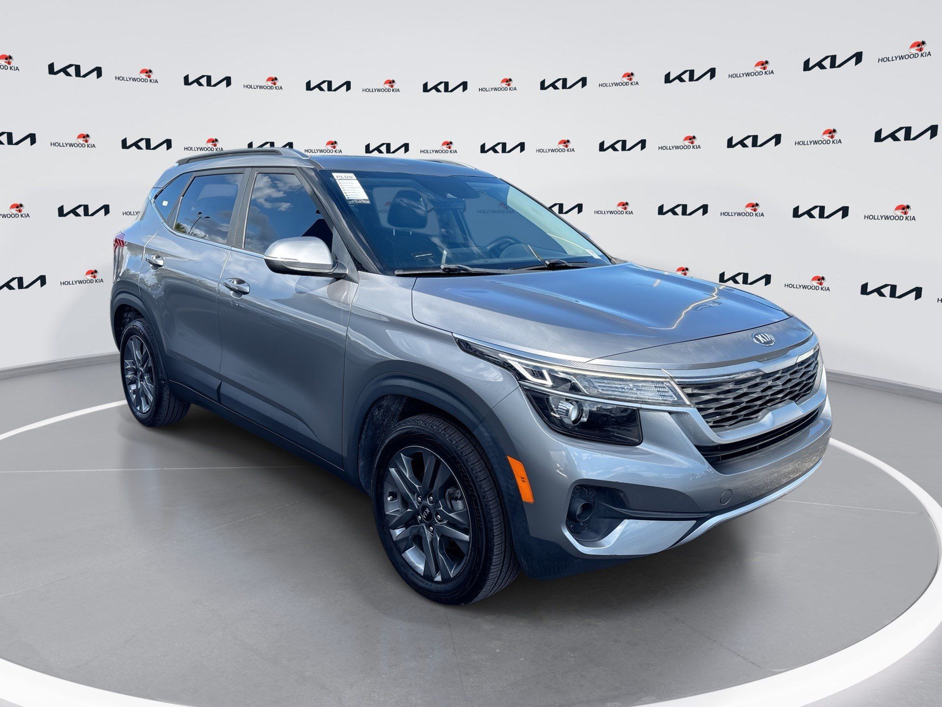 Used 2021 Kia Seltos S FWD image 1