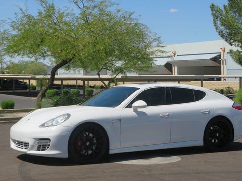 Used 2010 Porsche Panamera Turbo image 1