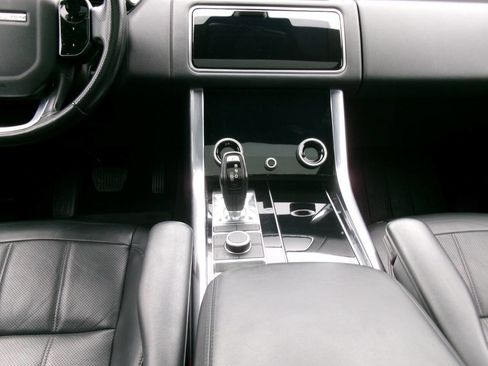 Used 2018 Land Rover Range Rover Sport HSE image 18