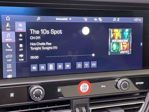 Used 2025 Porsche Macan image 31