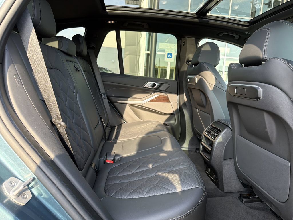 Used 2026 BMW X5 sDrive40i RWD image 16