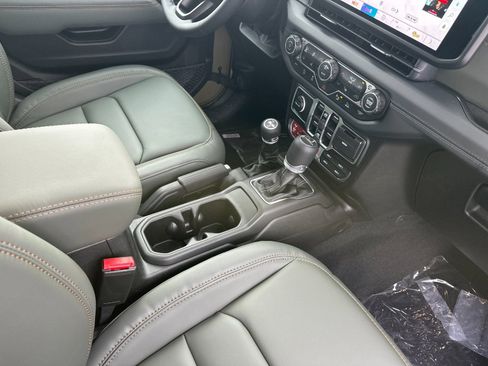 New 2026 Jeep Gladiator Mojave image 15