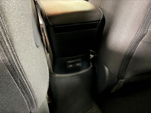 Used 2024 Nissan Kicks S FWD image 11